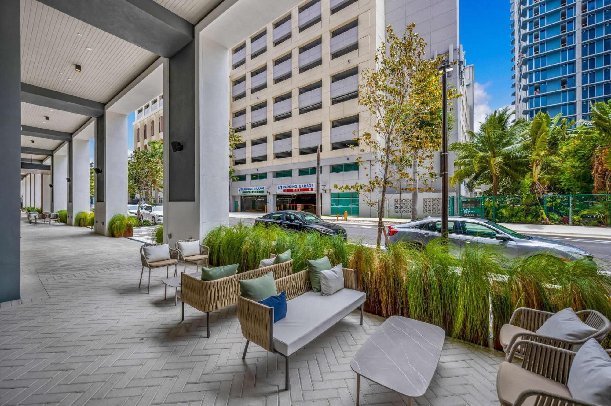 Stylish Downtown 1 Bedroom With Skyline Vibes Apartamento